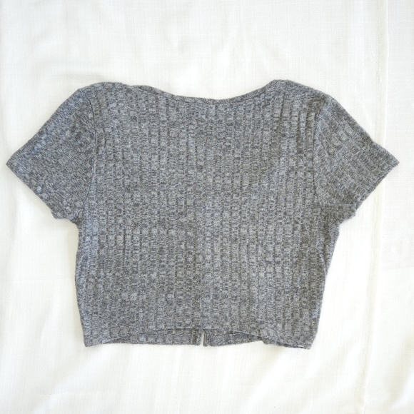 Forever 21 Gray Textured Button Crop Top - Picture 7 of 7
